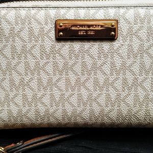 Michael Kors wallet
